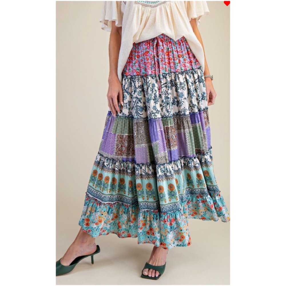 Bohemian Tiered Maxi Skirt in Multi Floral - Picture 5 of 5